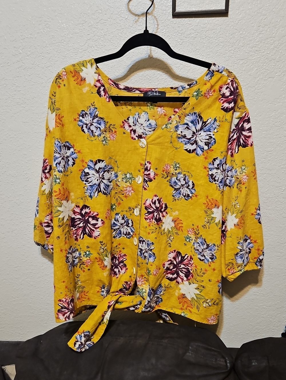 Women's 100% Linen Yellow Floral Button-Front Tie-Hem Shirt